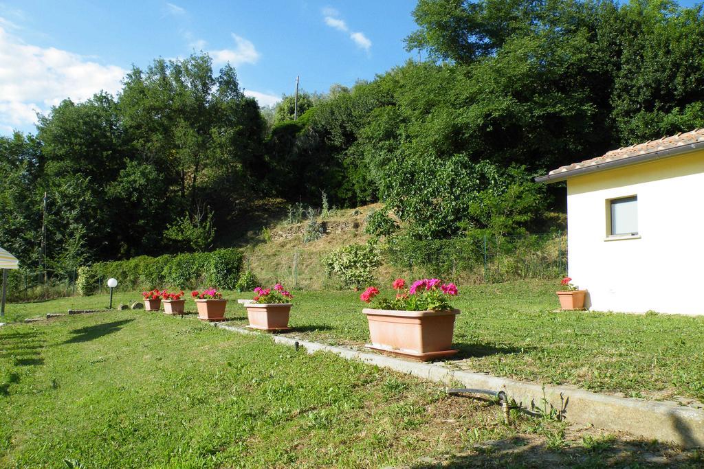 Agriturismo Fattoria Di Gragnone Hostal Exterior foto